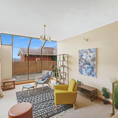Vintage Cuddle Guest House Hobart Exterior photo